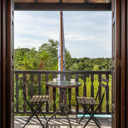 Tresor Boutique Villa *